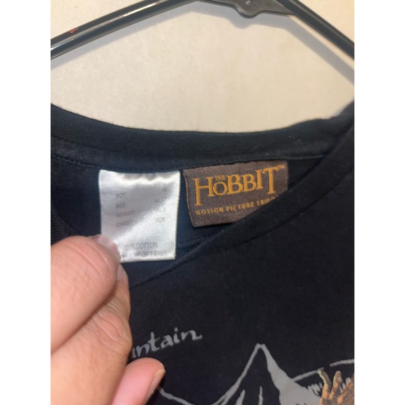 The Hobbit Dragon shirt youth large - Picture 2 of 3